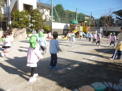 P1050466年長ドッチボール遊び.JPG