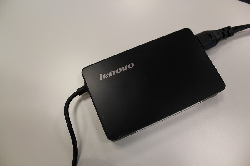 IdeaPad U300sのACアダプター