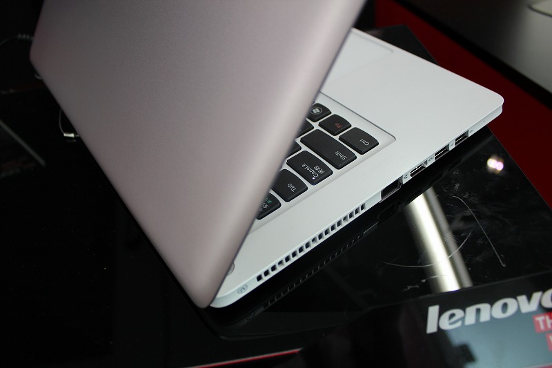 IdeaPad U310 天板