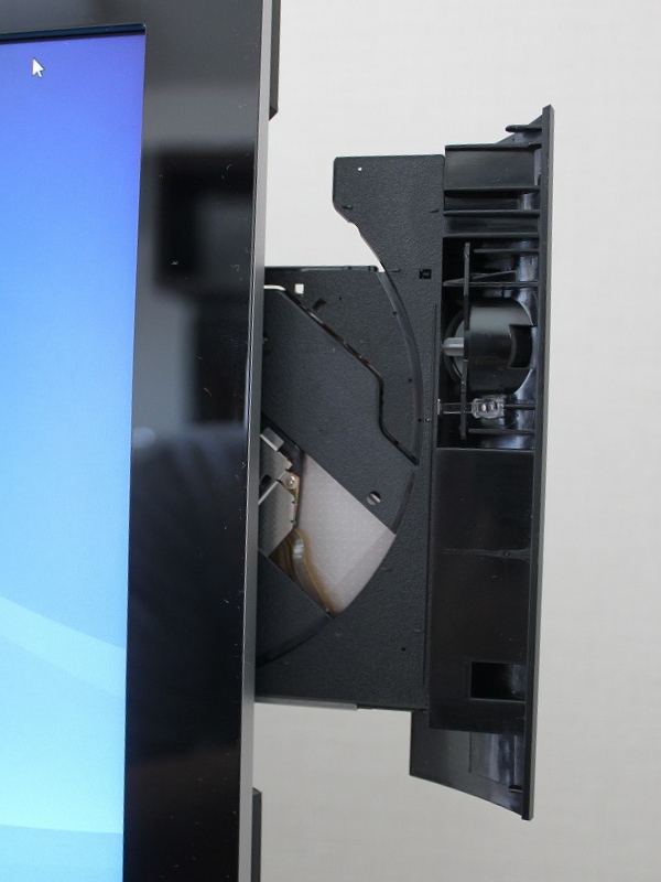 Lenovo C460のDVDドライブ