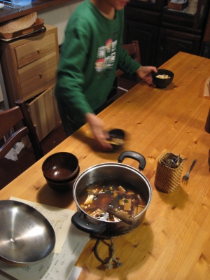 息子9歳配膳中