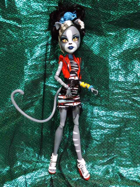 ゾンビでシェイクな化け猫双子…。 Monster High Zombie Shake