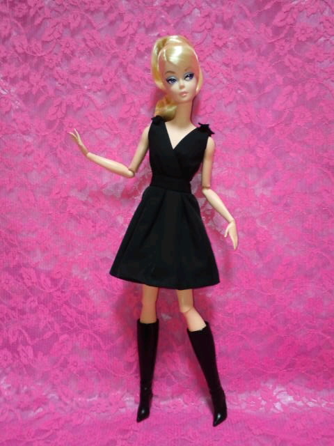シルクストーン・ボディーと可動の両立は…!?。 BFMC Classic Black Dress. kit☆man's dolls   custom life.