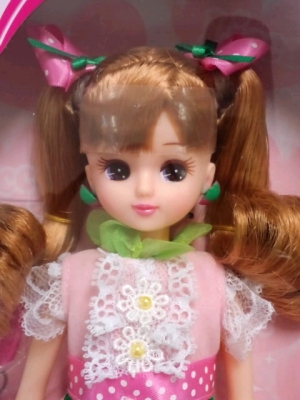 タカラトミー中国製リカちゃん、ドールフェイスクオリティー市場