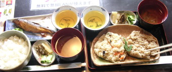 飯だ