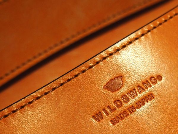 WILDSWANSのベイカー社”フルグレイン・ブライドルレザー”って