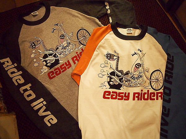 トイズマッコイからロングスリーブティー入荷しましたよ！！【TOY'S