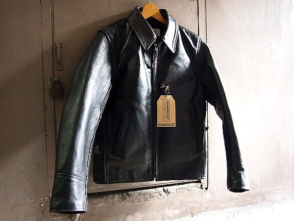 サイモンズビルトからガッチガチの野暮ったい革ジャン入荷です