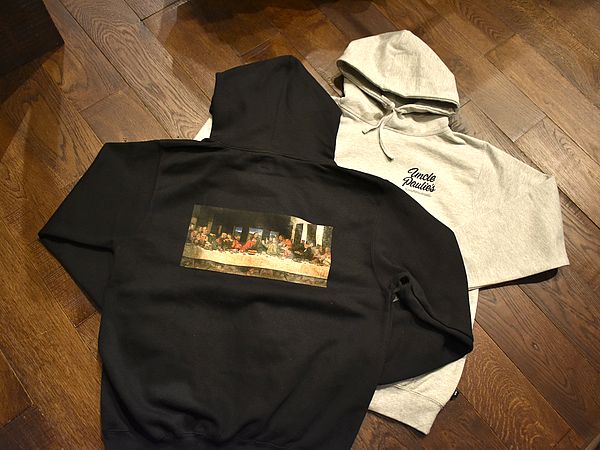 あのアンクルポーリーズからセンスが光るパーカー登場