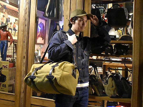 FILSON USA製 ショルダーバッグ ラギッドツイル ×レザー ベージュ FILSON ショルダーバッグ ベージュ - メルカリ
