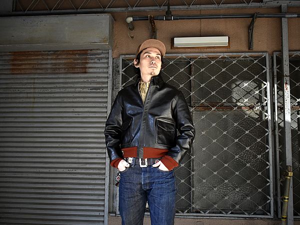 最終価格【中古美品】エアロレザー A-2 a2 馬革 ジャケット 38 赤リブ アキ様専用】エアロレザー A-2 赤リブ 馬革