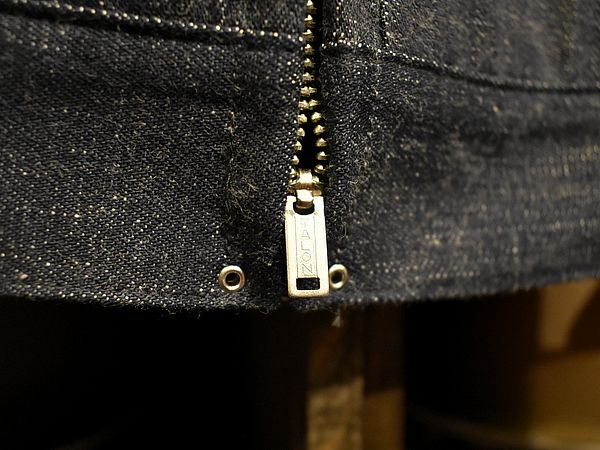 ウエアハウスから鳩目ジッパーを使ったデニムジャケットが入荷