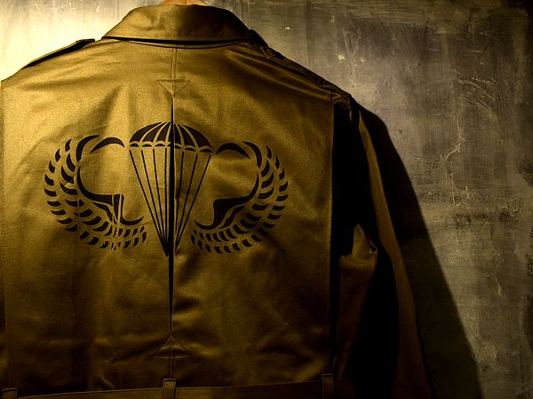 BUZZ RICKSON'S / COAT, PARACHUTE JUMPER “506th PARACHUTE