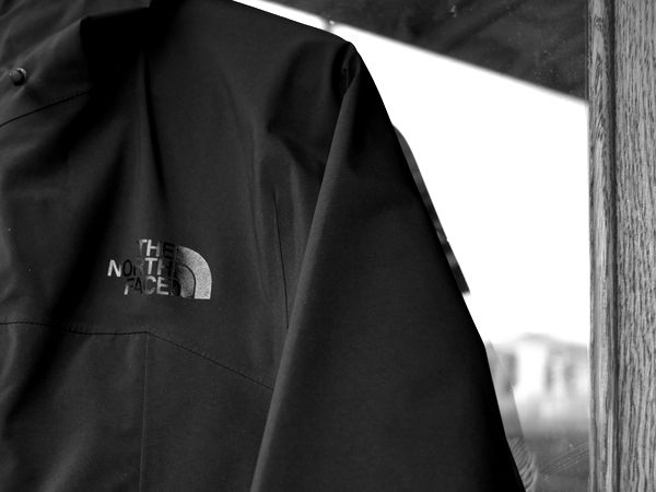 最強のタウンユースレインコート。【THE NORTH FACE / GADGET 最強のタウンユースレインコート。【THE NORTH FACE / GADGET