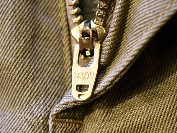ゴールドからウエポン生地のトラウザーズが入荷しました