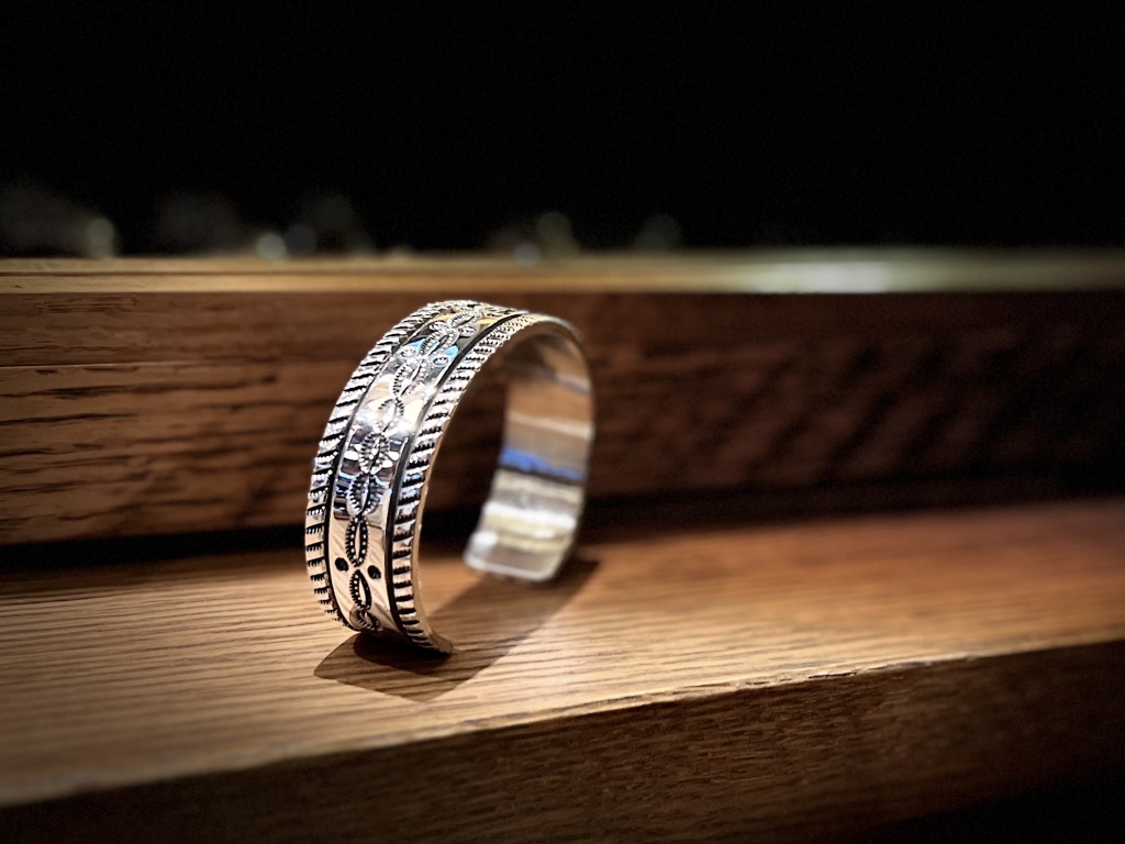 Ivan Howard【NATIVE AMERICAN/NAVAJO JEWELRY】 | JUNKY STYLE