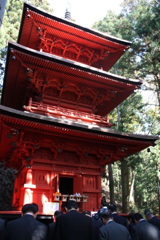木幡隠津島神社三重の塔