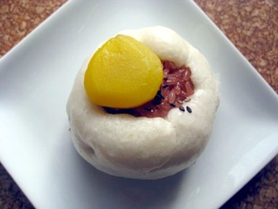 赤飯まんじゅう