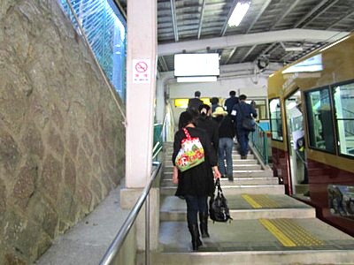 男山ケーブル山頂