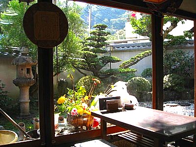 石清水八幡宮 鳥居前 走井餅 お茶屋さん11