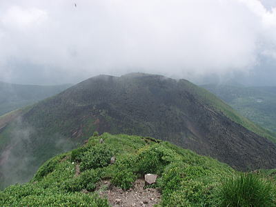 女岳