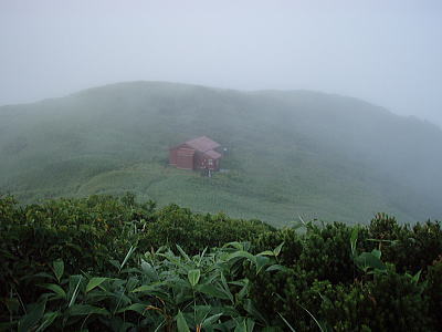 三ノ峰避難小屋