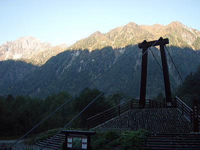横尾朝