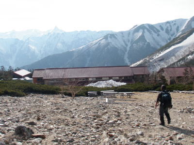 常念岳小屋