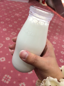 牛乳