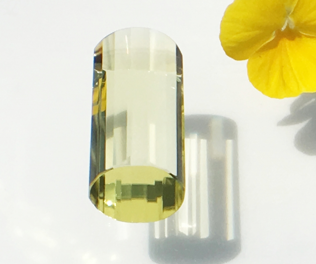 SHRIレモンクォーツ82.5ct.-4
