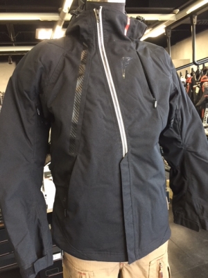 クラリティージャケット（ブラック）入荷：KUSHITANI 熊谷店 