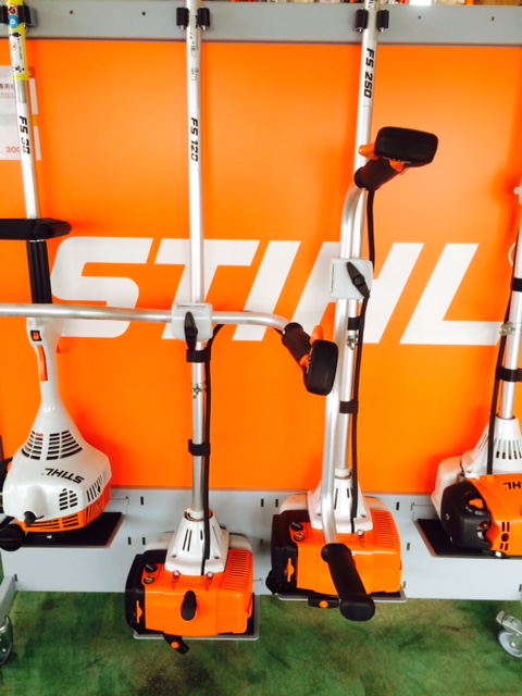 STIHL FS 2200 草刈り機 スチール STIHL FS250 刈払機 草刈機