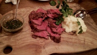 Restaurant Bar CAY レストランバー カイ 牛ホホ肉の赤ワイン煮込み