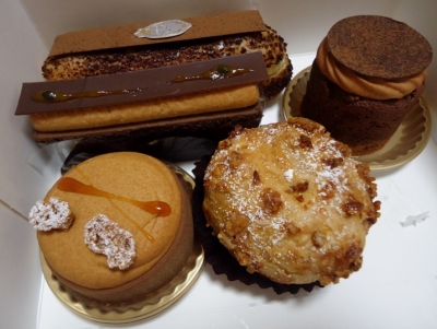 目白「Aigre Douce エーグルドゥース」ケーキ シュークリーム