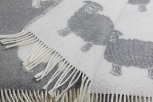 Barker Textile 社のピュアニューウール・ブランケット、入荷しました