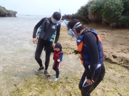 沖縄家族旅行で楽しむシュノーケリングツアー