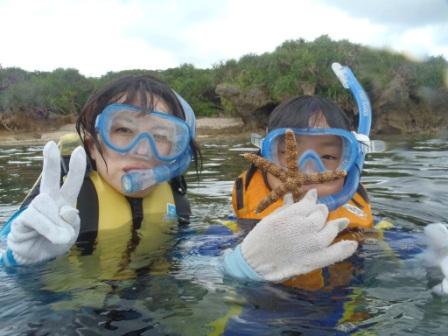 沖縄の海を家族で満喫!シュノーケリングツアー
