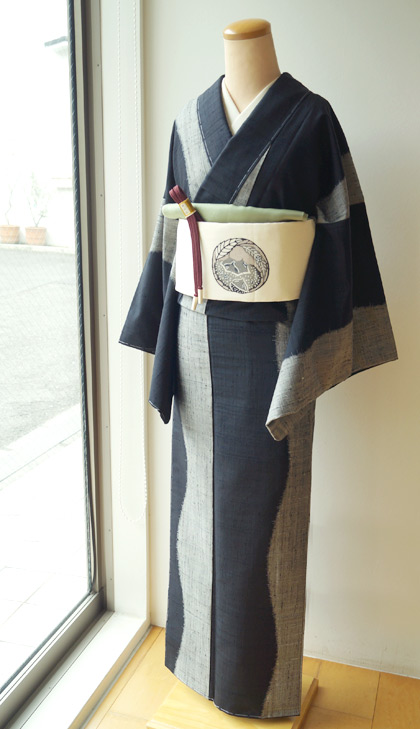 袷】モノトーンよろけ縞紬と縮緬型染名古屋帯 #kimono #着物 | ちぇら