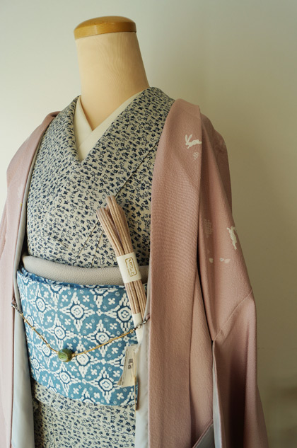 袷】縮緬地藍色千鳥小紋とろうけつ染め七宝繋ぎ名古屋帯 #kimono #着物