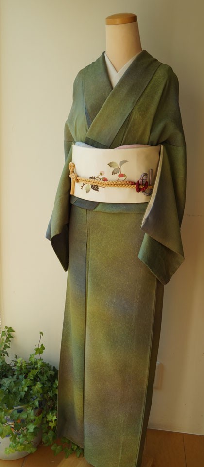 袷】緑系ぼかし色無地と塩瀬地野いちご柄の染め帯 #kimono #着物 | ち 