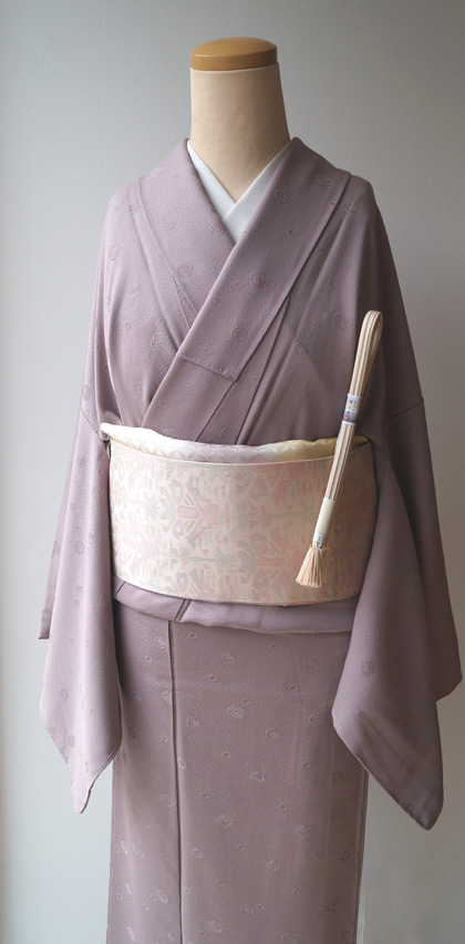 袷】梅鼠 丸紋地紋の色無地と淡色抽象植物文織りなごや帯 #着物