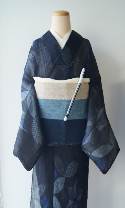 重要無形文化財宮古上布 格子に花模様着物 【中古】 | かわの屋