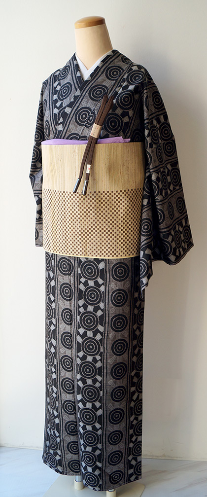 袷】歯車柄の古代泥染大島紬と飴色市松紬地ふくろ帯 | ちぇら