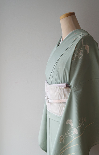 夏・絽】水浅葱色に水草柄 絽訪問着と灰白色地夏椿文絽なごや帯 | ちぇ