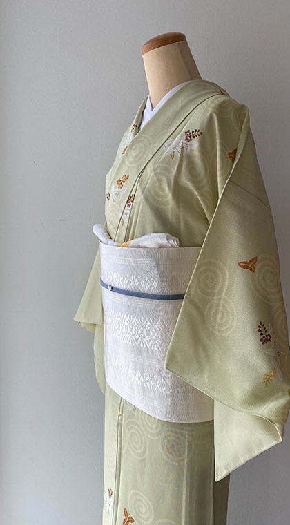 夏・絽】志ま亀扱い 夏虫色・沢瀉に渦巻き絽の小紋と白地献上柄