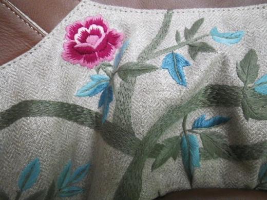 ヘリンボーンに『ガーデン刺繍』