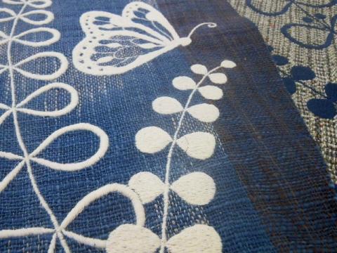 タイコットンに刺繍
