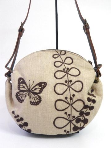 『蝶と草花刺繍』ショルダーバッグ