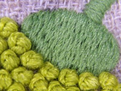 庭の花刺繍・フレンチノット