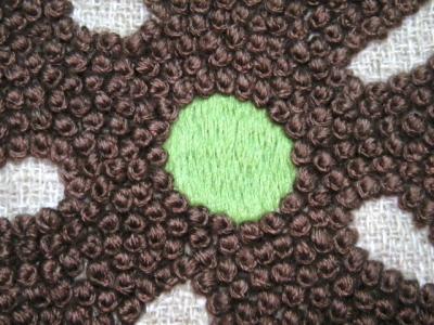 庭の花刺繍・フレンチノット